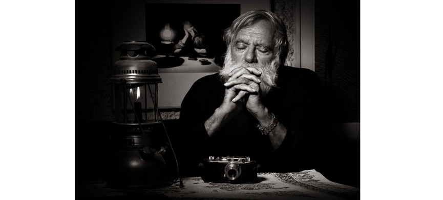 Миха Бар Ам на фотографии в фотографии