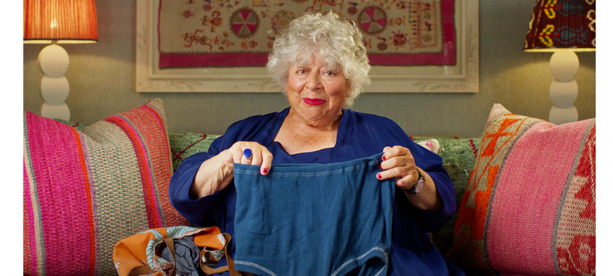 Старушка благообразна лишь с виду