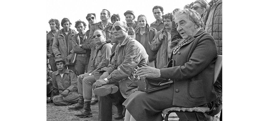 Голду преследовали голоса умирающих солдат