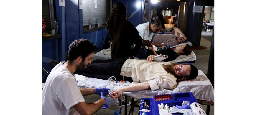 Сдавать кровь шли тысячами