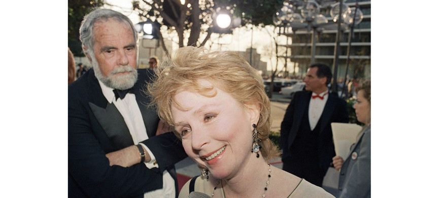 Лори также работала на ТВ и выступала на Бродвее