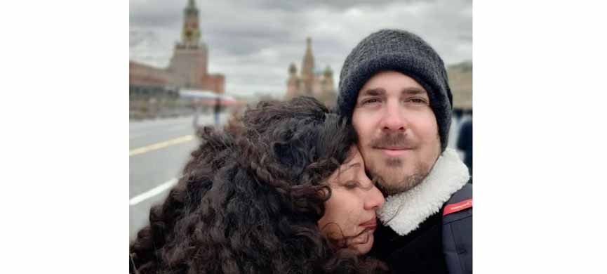 Виннеру удалось спасти жену и дочь