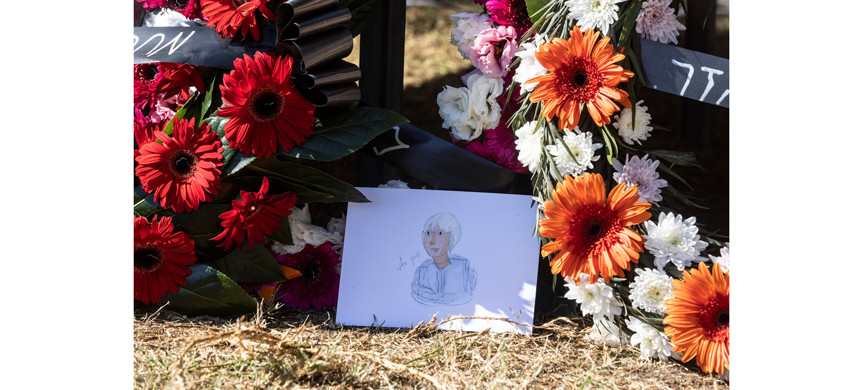 Провожали Сильвер тысячи людей