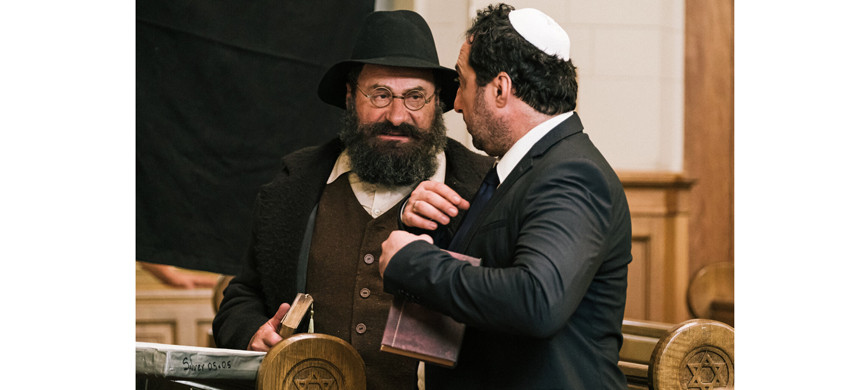 Призрак Хаим (слева) учит уму-разуму Бориса Абрамовича