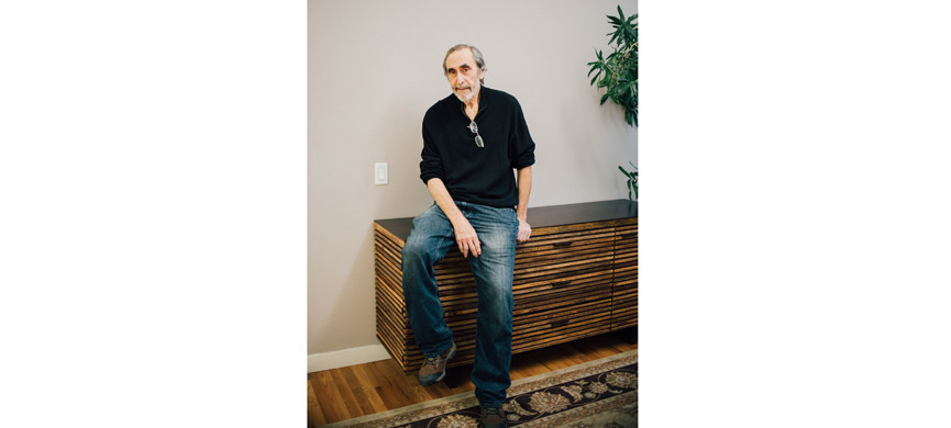 Его оружием были юмор и цепкий ум