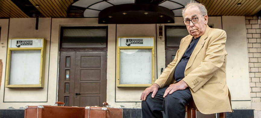 В 1988-м Левенбук стал худруком театра «Шалом»