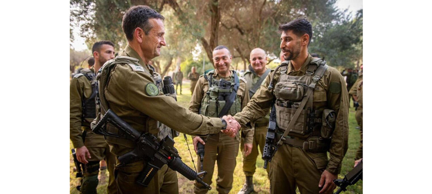 Амеди переживает, что не уберёг армейских друзей