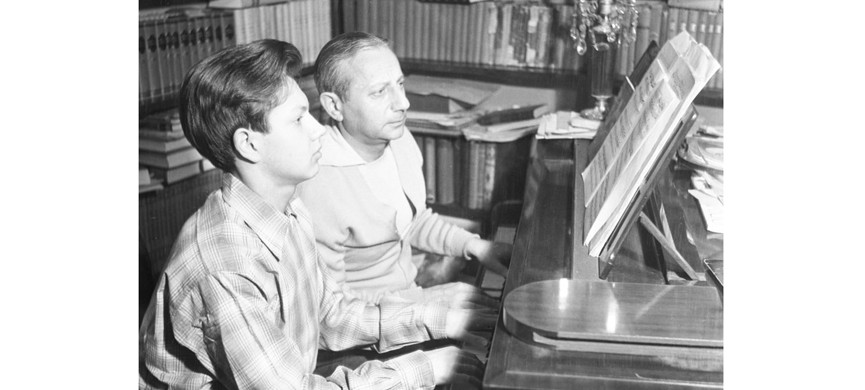 Когда бывшая жена Цфасмана уехала в США, сын остался с ним