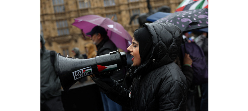 Антисемитизм захлестнул британские улицы и вузы