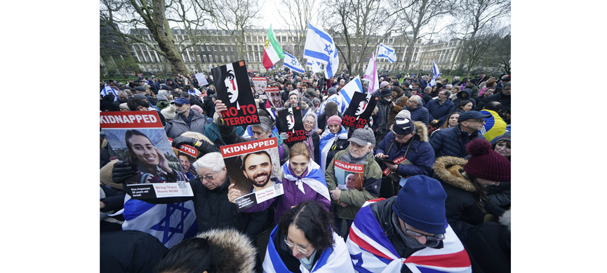 Митинг в поддержку Израиля после атаки ХАМАСа 7 октября
