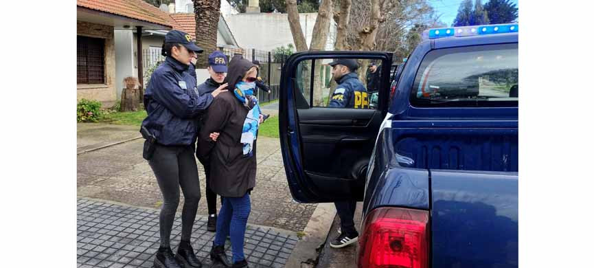 Арест дочери нациста Кадгиена