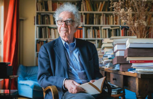 <p>CARLO GINZBURG IN HIS HOUSE FULL OF BOOKS. BOLOGNA (ITALY), 30 APRIL 2018.</p>