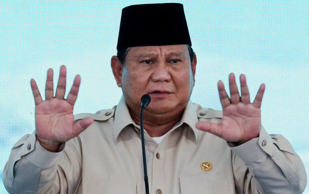 <p>Indonesian President Prabowo Subianto gestures as he delivers a speech during a narcotics destruction ceremony, where what police say is 2.1 tonnes from a total of 214.84 tonnes worth 29.37 trillion Rupiah (1.77 billion USD) seized over the past year, are being incinerated, in Jakarta, Indonesia, October 29, 2025. REUTERS/Willy Kurniawan</p>