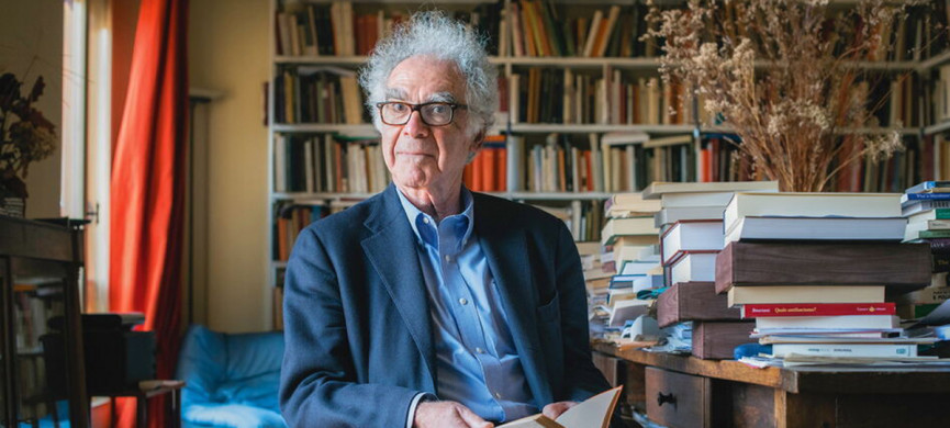 <p>CARLO GINZBURG IN HIS HOUSE FULL OF BOOKS. BOLOGNA (ITALY), 30 APRIL 2018.</p>