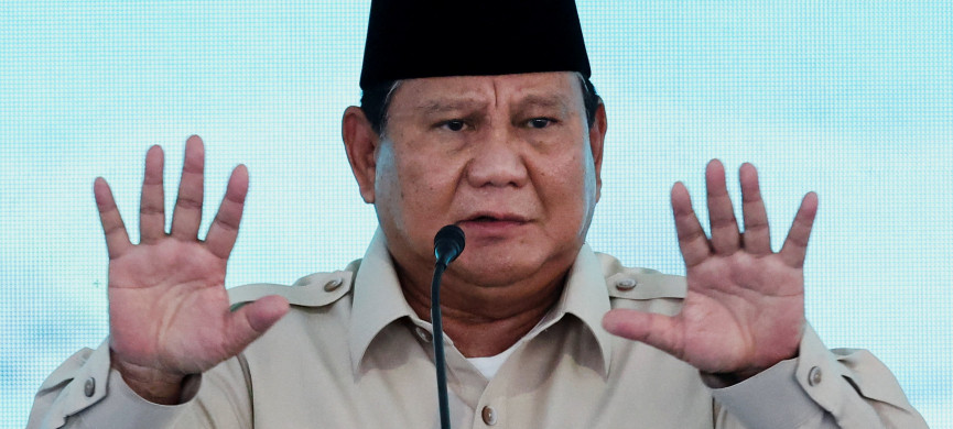 <p>Indonesian President Prabowo Subianto gestures as he delivers a speech during a narcotics destruction ceremony, where what police say is 2.1 tonnes from a total of 214.84 tonnes worth 29.37 trillion Rupiah (1.77 billion USD) seized over the past year, are being incinerated, in Jakarta, Indonesia, October 29, 2025. REUTERS/Willy Kurniawan</p>